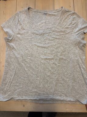 No Boundaries Heathered Light Gray Scoop Neck Tee XXL (20)